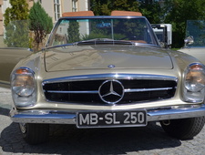 Mercedes-Benz 250 SL