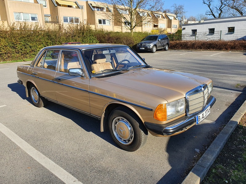 Mercedes-Benz 200