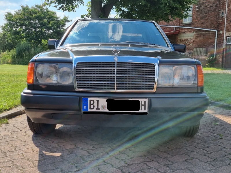 Mercedes-Benz 260 E