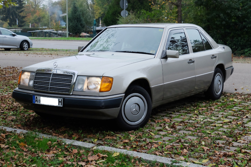 Mercedes-Benz W124 200 D