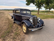 Chevrolet Standard 6 2-Door Sedan