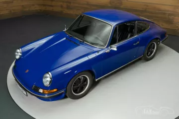 
                            911
                        