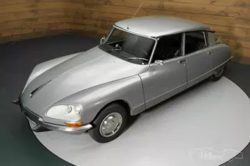 
                            DS
                        