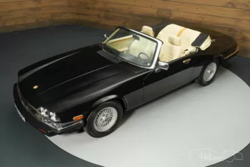 
                            XJS
                        