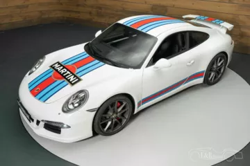 
                            911
                        