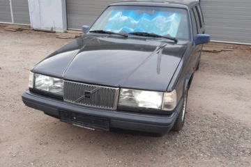 
                            Volvo 940
                        