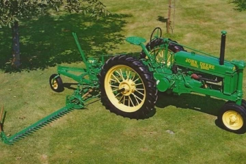 
                            John Deere Model "B"
                        
