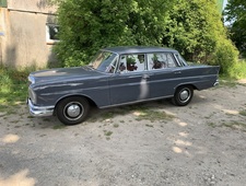 Mercedes-Benz 220 S
