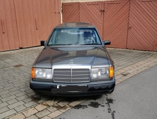 Mercedes-Benz 260 E