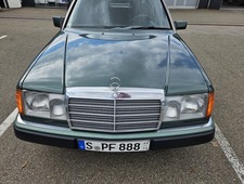 Mercedes-Benz 260 E