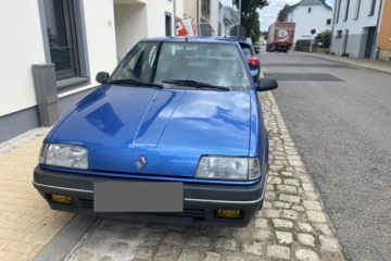 
                            Renault R 19
                        