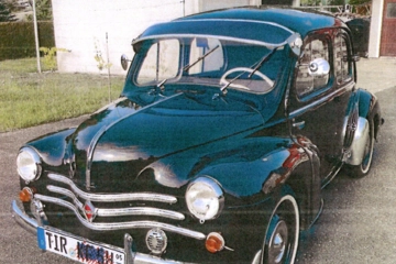 
                            Renault 4 CV
                        
