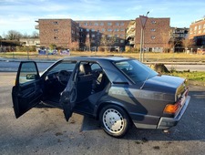Mercedes-Benz 190