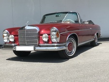Mercedes-Benz 280 SE