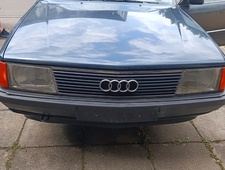 Audi 100