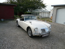 MG MGA