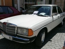 Mercedes-Benz 200 W123