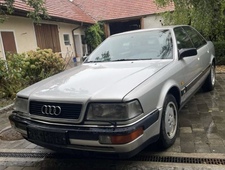Audi V8