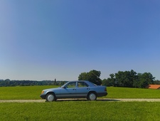 Mercedes-Benz 230 E