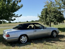 Mercedes-Benz 320 CE