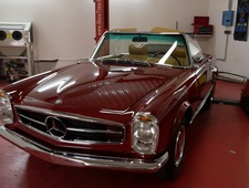Mercedes-Benz 280 SL
