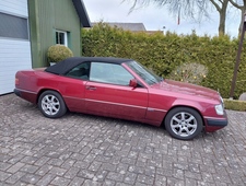 Mercedes-Benz 300 CE-24