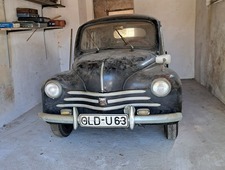 Renault 4 CV Oldtimer Scheunenfund