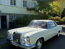 Mercedes-Benz 250 SE