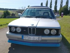 BMW 323 i