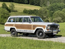 Jeep Wagoneer
