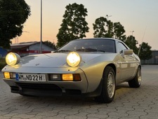 Porsche 928S