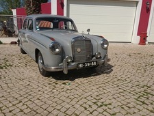 Mercedes-Benz 220 S