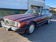 Mercedes-Benz 560 SL