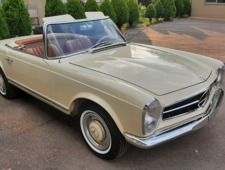 Mercedes-Benz 230 SL