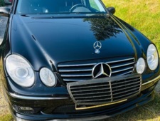 Mercedes-Benz E55AMG  W211
