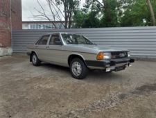 Audi 100