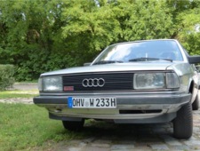 Audi 100