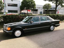 Mercedes-Benz 560 SEL