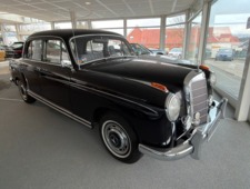 Mercedes-Benz 220 S