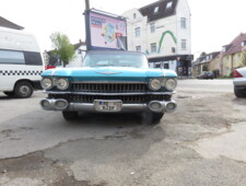 Cadillac Sedan De Ville