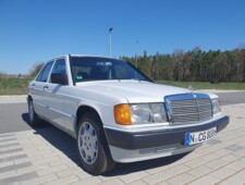 Mercedes-Benz 190 E 2.0