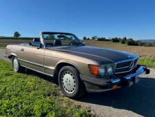 Mercedes-Benz 560 SL
