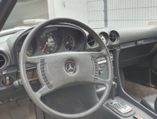 Mercedes-Benz 350 SL (R107)