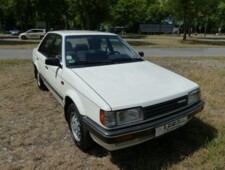 Mazda 323