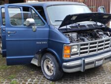 Dodge Ram Van B250 5.9 Liter V8 Conversion Version aus Kalifornien