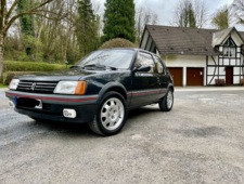 Peugeot 205