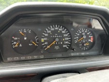 Mercedes-Benz 300 CE-24