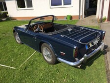 Triumph TR 250