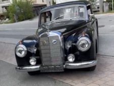 Mercedes-Benz 300