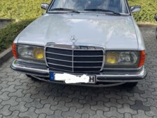 Mercedes-Benz 230 CE